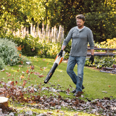 Alquiler de soplador Stihl BGA 57 | Sabater