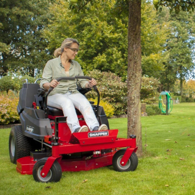 Alquiler de tractor cortacésped Snapper ZTX 275 | Sabater