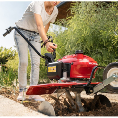 Alquiler de motoazada Honda F220