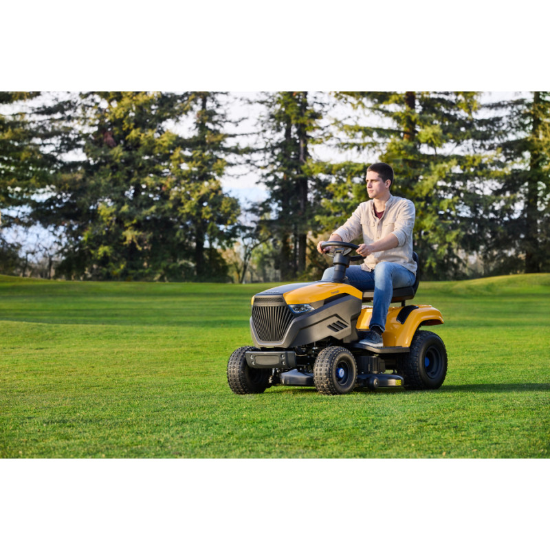 Alquiler de tractor cortacésped Stiga